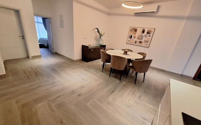 Victor Regents Apartment