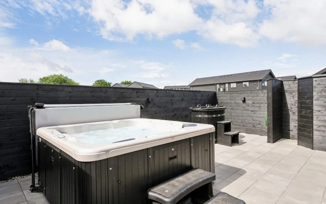 Spacious Retreat Near Beach - By Traum Ferienwohnungen