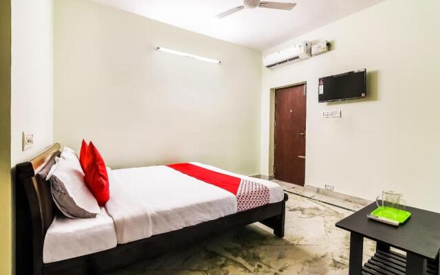 OYO 42984 Kartikeya Park View Residency