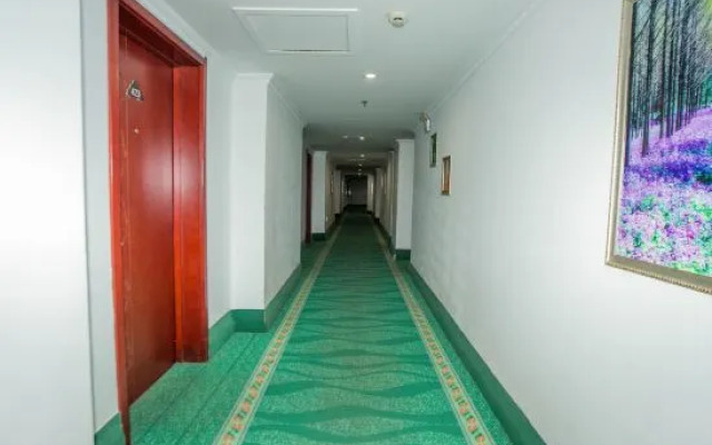 Green Italian Business Hotel