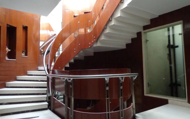 Hotel Aura