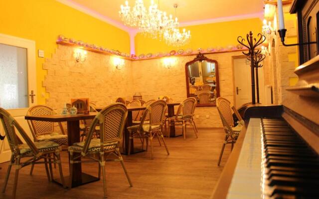 Heinrich's Pension & Cafe-Wirtschaft