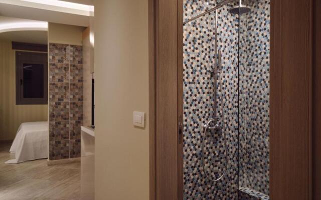 Laura Suites