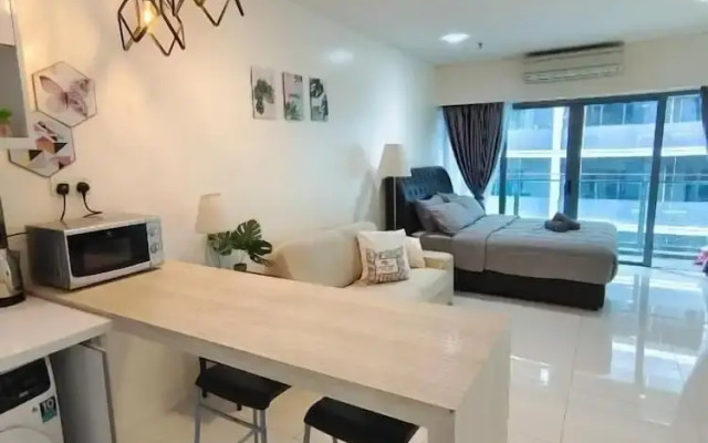 KL Grand Service Suite at Times Square