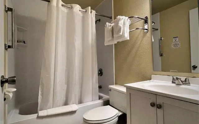 Marina Inn