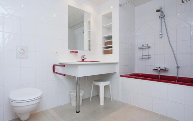 Spacious Holiday Home in Humain with Garden