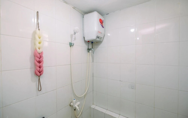 Modern And Tidy 2Br Bassura City Apartment