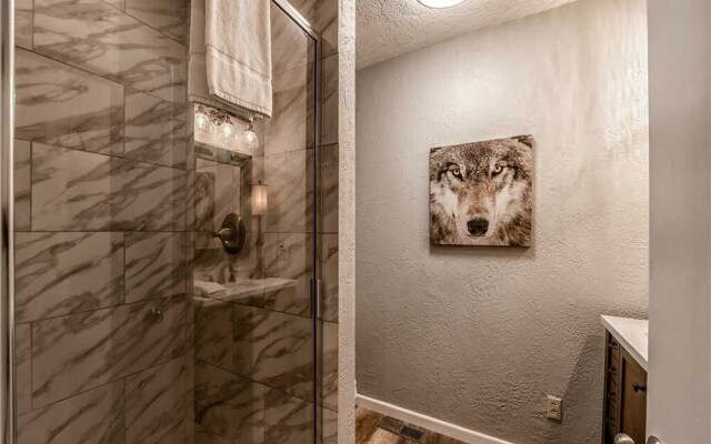 Texas Trio Cabin, 3 Bedrooms, Hot Tub, Fireplace, Sleeps 6