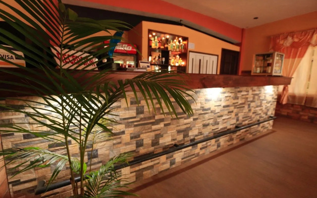 El Delfin Hotel y Restaurante