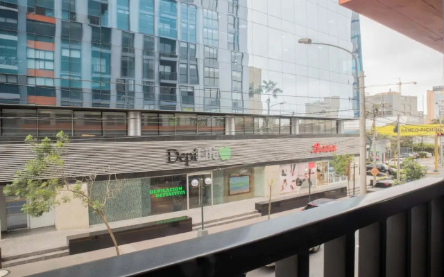 w Elegant 2BR w/ Great Balcony in Miraflores