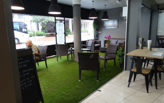 C&C Residence Bistro Restaurant