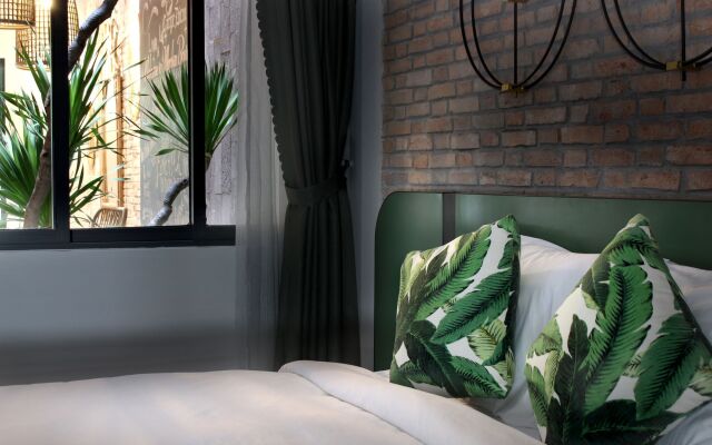 Seaforest Hotel by Haviland