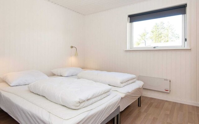 6 Person Holiday Home in Toftlund
