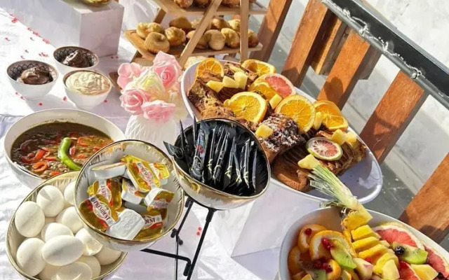 Touraco Suite Hotel Business