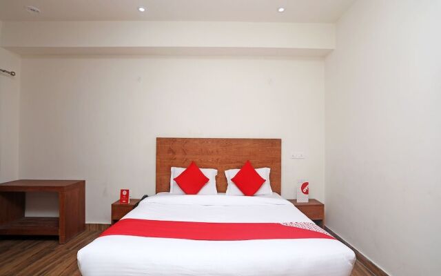 Oyo 18347 Hotel Mountain Inn