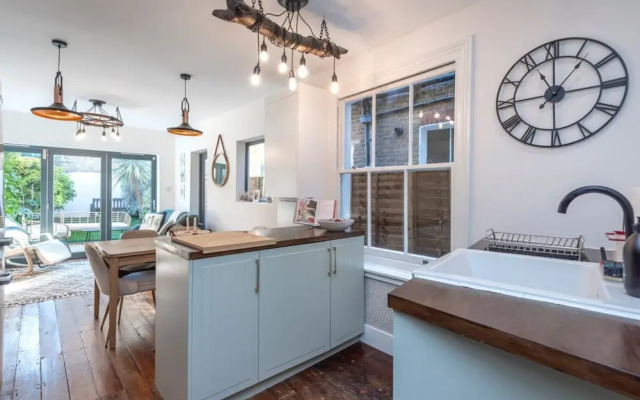 Stylish River Apartment - West Putney Embankment