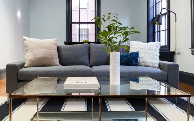 Stunning Back Bay Suites by Sonder