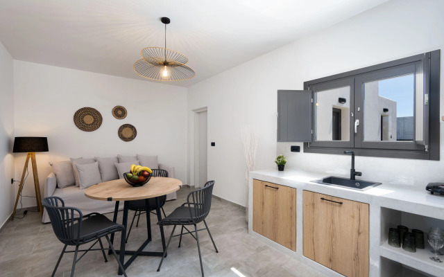 Almira Luxury Suites