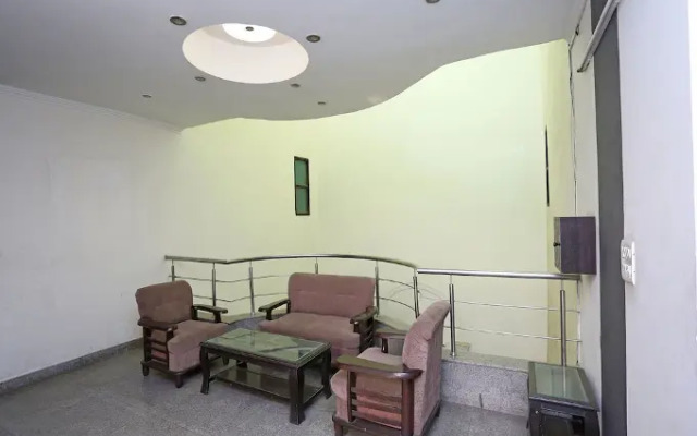 Diamond Stays By OYO Rooms
