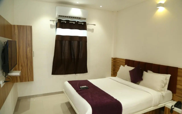 Shri Akshar Hotel