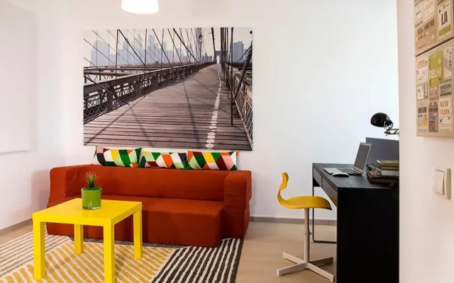 Studio R by MRG Apartments