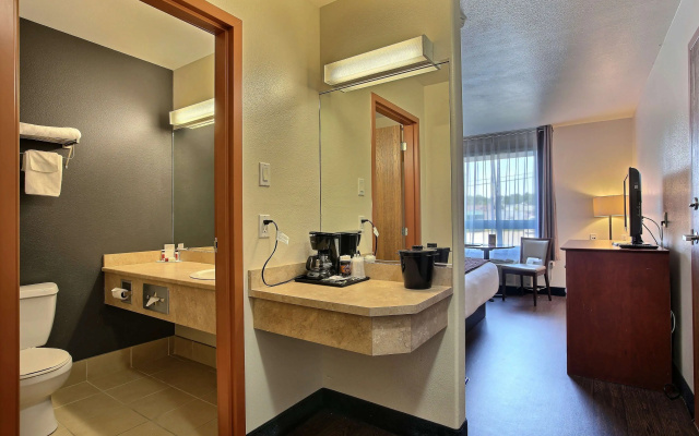 Super 8 by Wyndham Trois-Rivieres