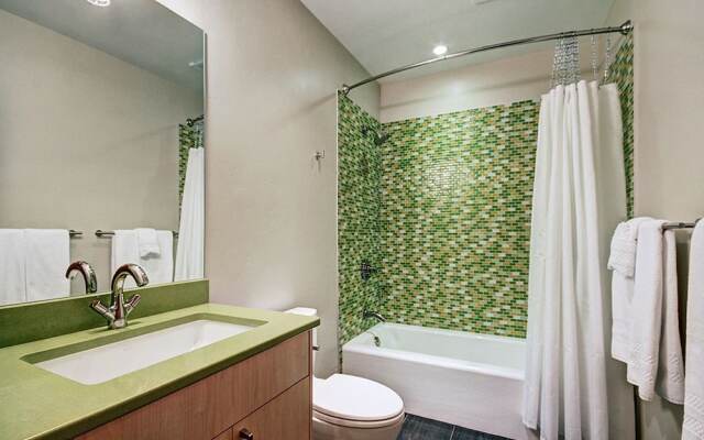 Cloud  4 Bedroom Home by RedAwning