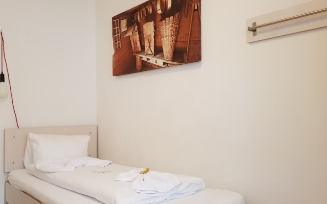 Easy-Living Budget Rooms Lindenstrasse 48