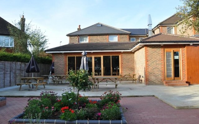 Acorn Lodge Gatwick