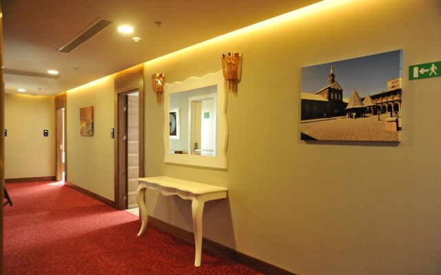 Asuris Hotel