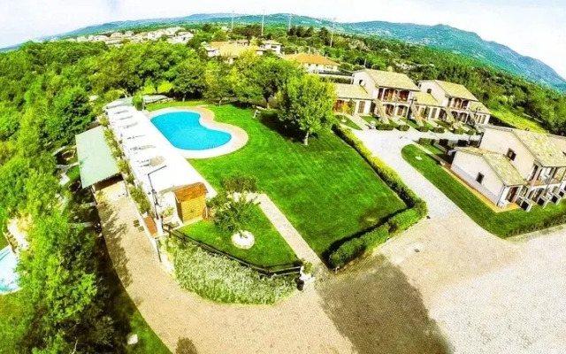 Residence with swimming pool in Sorano