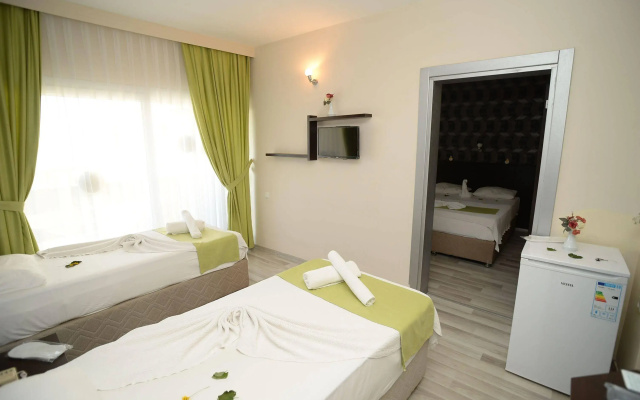 Green Gold Hotel
