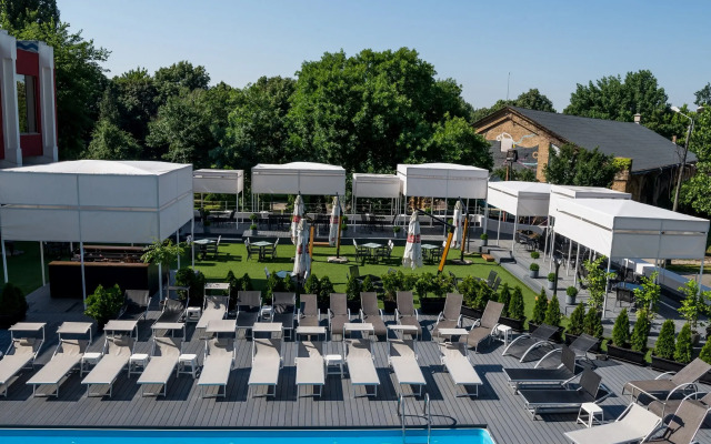 North Star Continental Resort