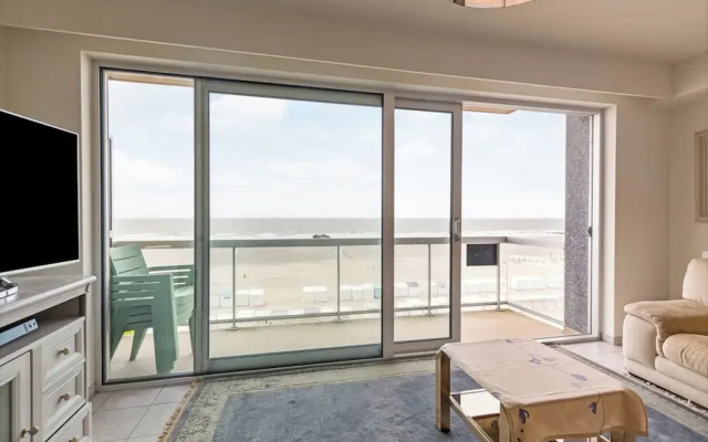 Apartment in Blankenberge With Sea Views