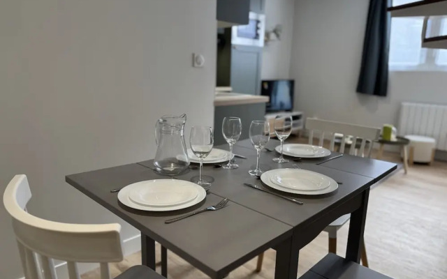 Duplex in Le Mans Near 24 Hours Circuit