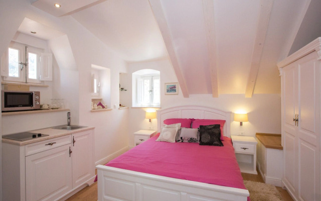 Studio Apartments Sonatina