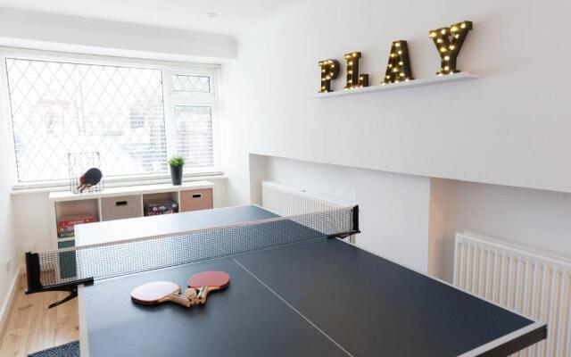 Moda Stays - Oxford House