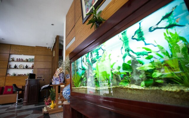 Hoang Trieu Hotel