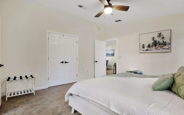 The Oak Hideaway Pet Friendly 3bd!