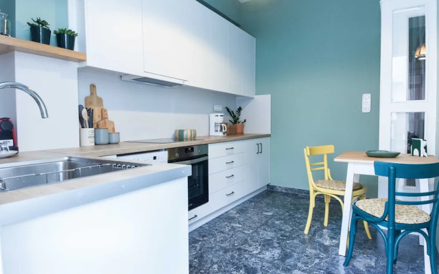 Pagrati Urban Oasis Getaway 2Bd Apt