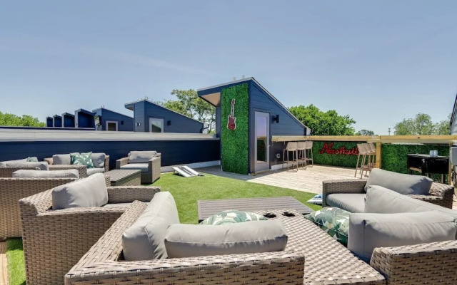 East Nash Oasis - 13 Beds - Going Fast