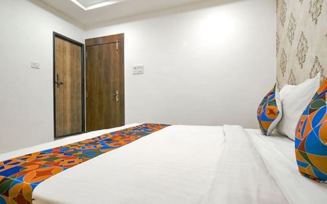 Fabhotel Ten Eleven
