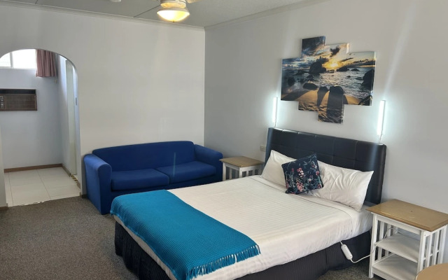 Acacia Rose Motor Inn