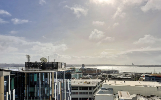 Ramada Suites By Wyndham Victoria Street West