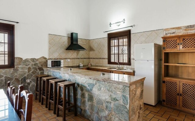 Chalet con Piscina Privada cerca del pueblo