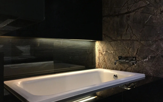 SR Hotel Sadang