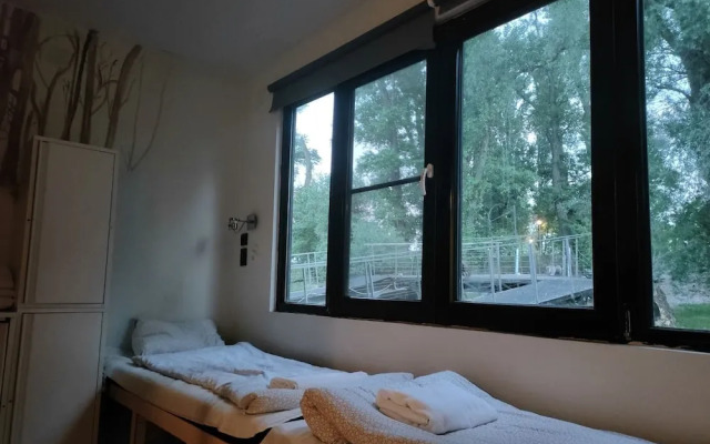 ArkaBarka Floating Hostel