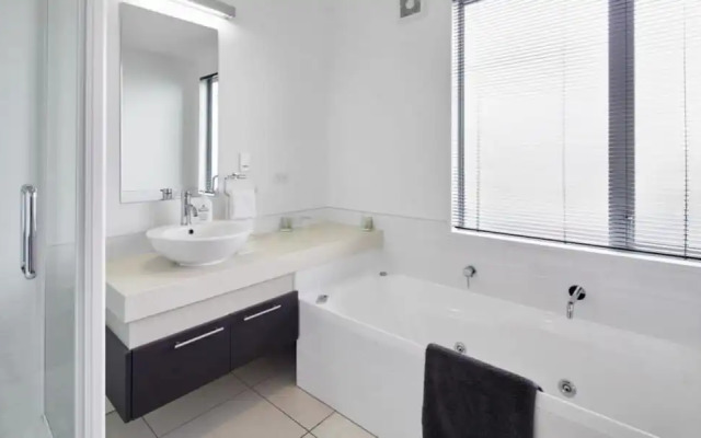 Focus Motel And Executive Suites
