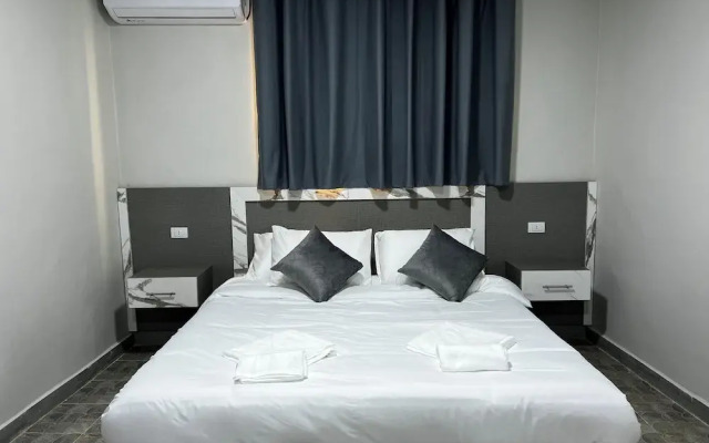 Downtown inn