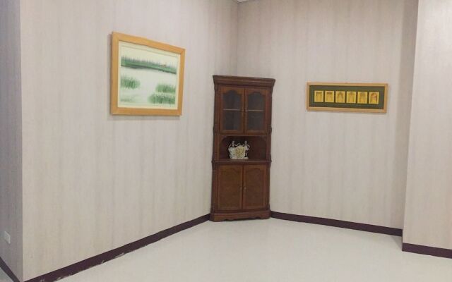 Jia-Jia Business Hotel